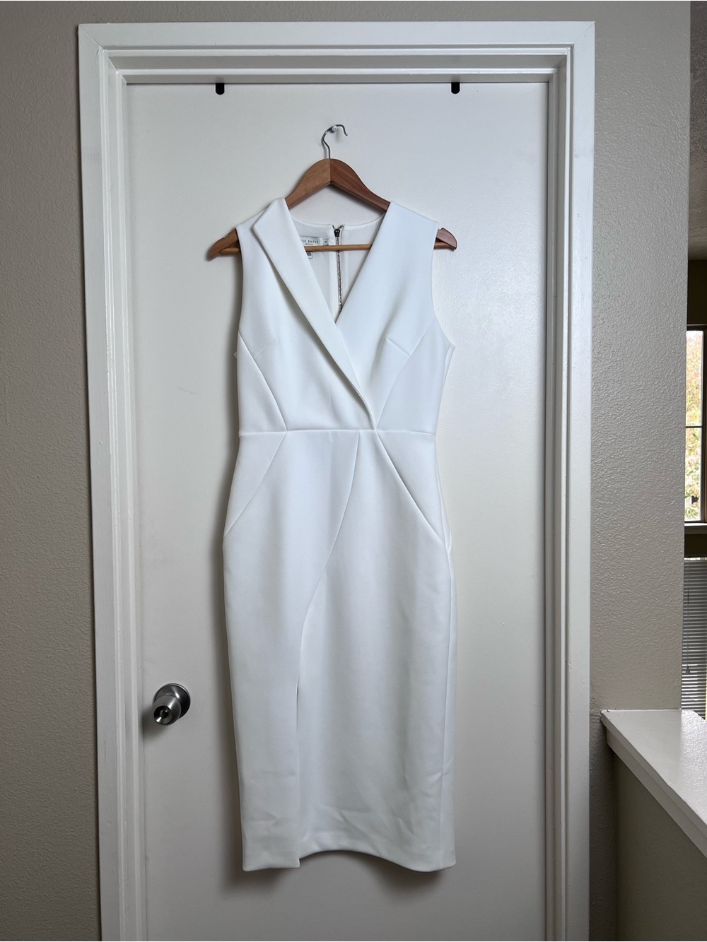 Ted Baker White Tuxedo Midi Sheath Dress Size 2 US 6 Bridal